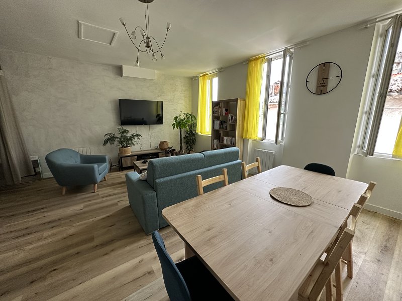 Appartement - CUGES LES PINS
