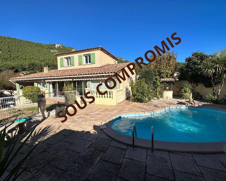 Maison-Villa - CUGES LES PINS